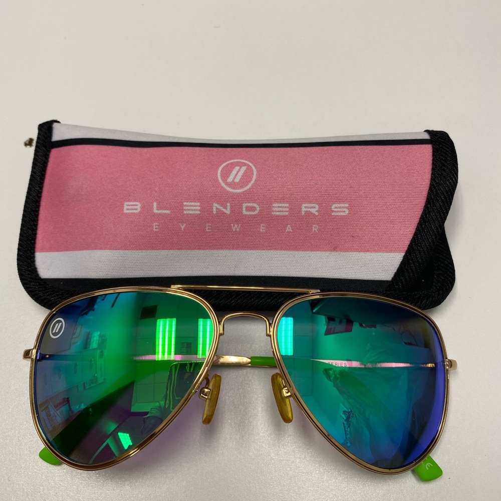 Blenders Aviator sunglasses women